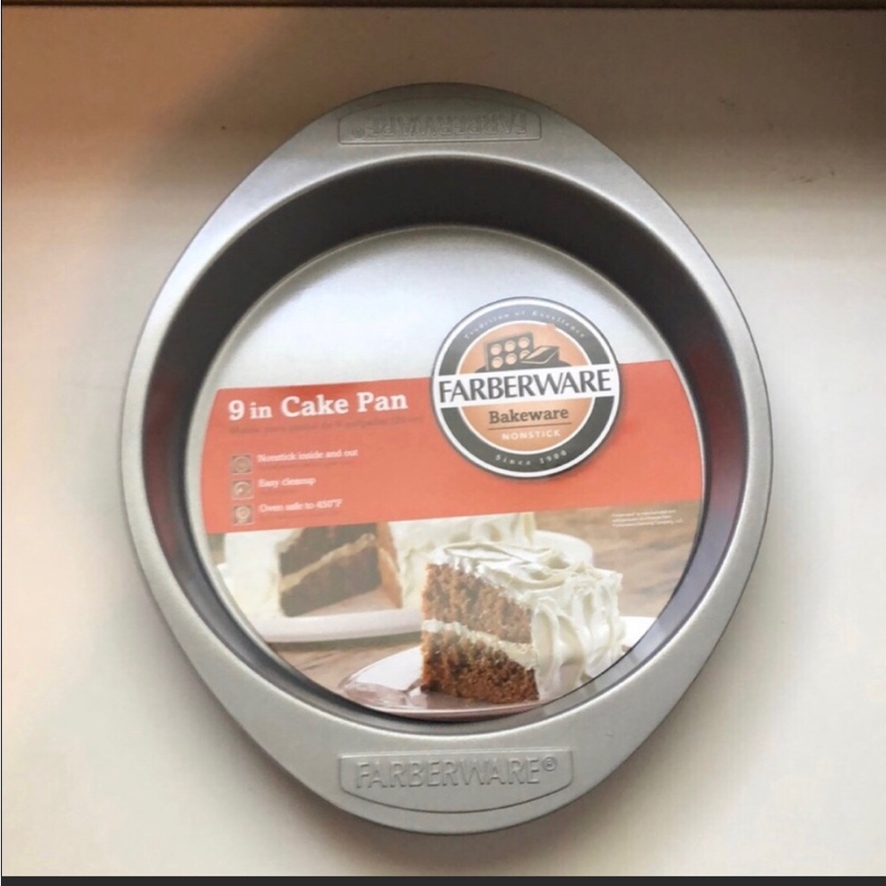 New Farberware 9” Non Stick Round Metal Cake Pan Bakeware